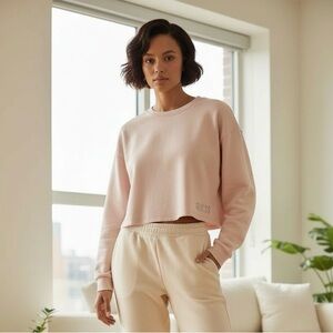 GUESS Women's Pink Cropped Sweatshirt